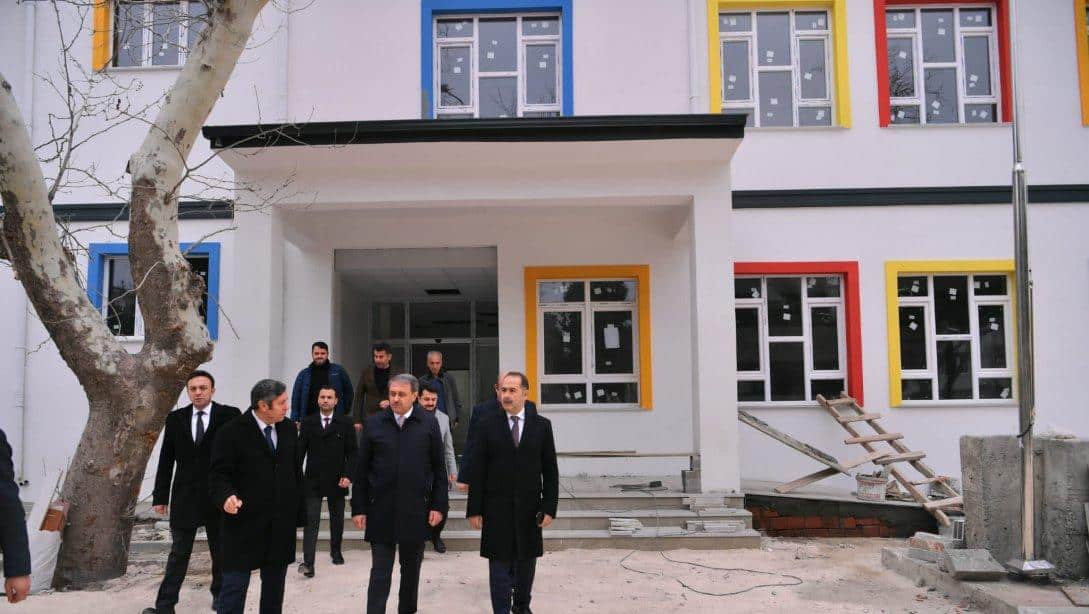 Valimiz Sayın Hasan ŞILDAK Atatürk Özel Eğitim İlkokulu ve Özel Eğitim Anaokulu İnşaatında İncelemede Bulundu.